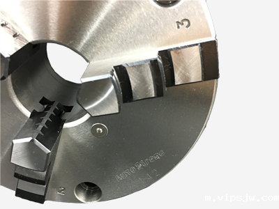 亿川三爪手动卡盘